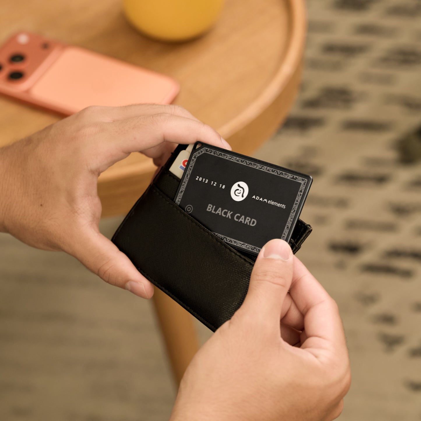 ADAM ELEMENTS AVISTAR C02 Smart Tag Card - Classic Black