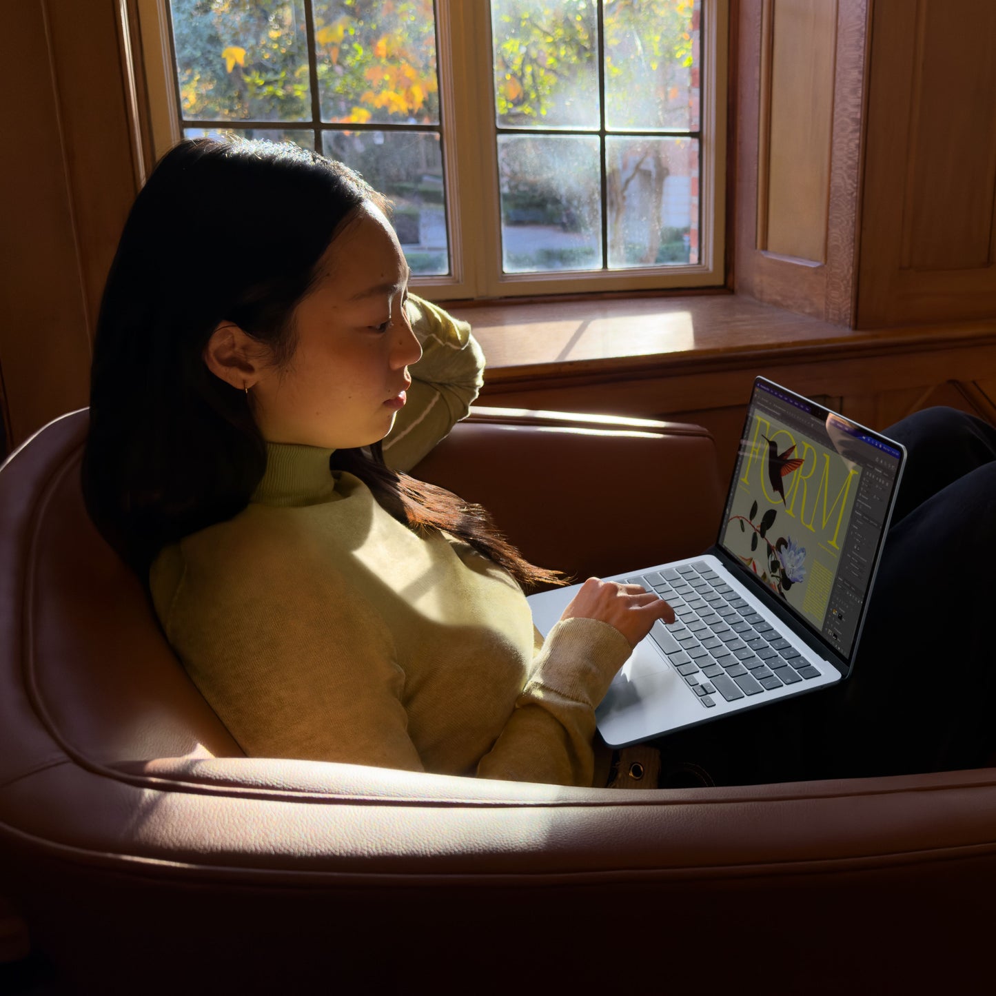 MacBook_Air_13-in_M5_Midnight_PDP_Image_Position_7__en-US